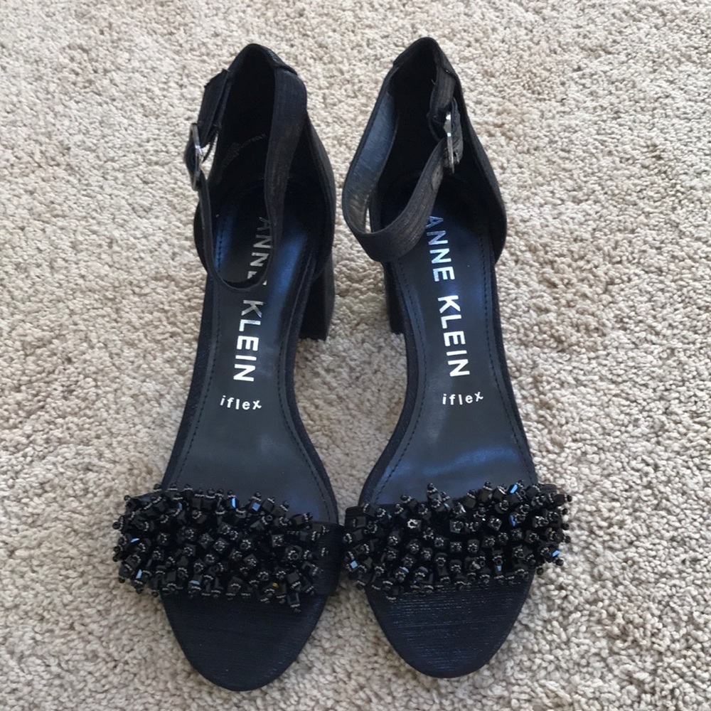 Anne Klein SZ 8 black peep toe beaded sandals with ankle strap.